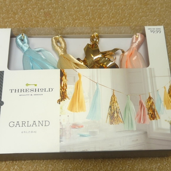 Threshold Tassel Garland 6 FT, 4 boxes 25FT Total - Picture 2 of 5